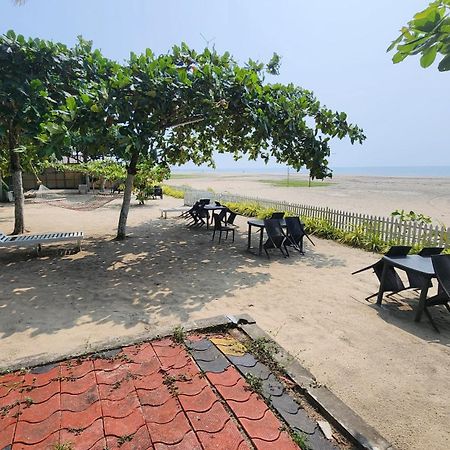 Palm Beach Resort, Alleppey Alappuzha Buitenkant foto